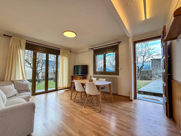 Appartement de vacances pour 6 personnes, avec vue et jardin