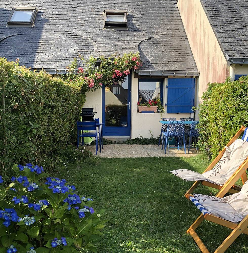 La Petite Maison Bleue in Larmor-Baden, Côte des Mégalithes