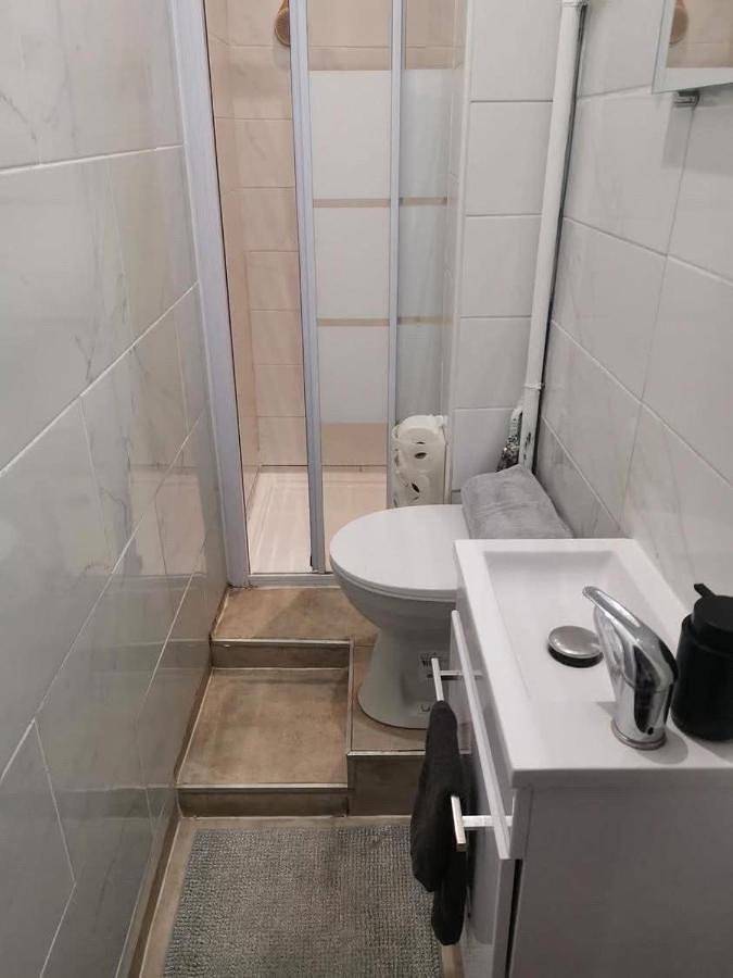Appartement entier, One-Bedroom Apartment in Saint-Jean-Bonnefonds, Parc Naturel Régional du Pilat