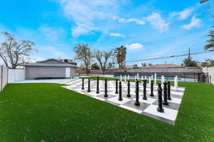 Villa pour 4 personnes, avec jardin ainsi que vue sur le lac et piscine, animaux acceptés à Las Vegas - 4