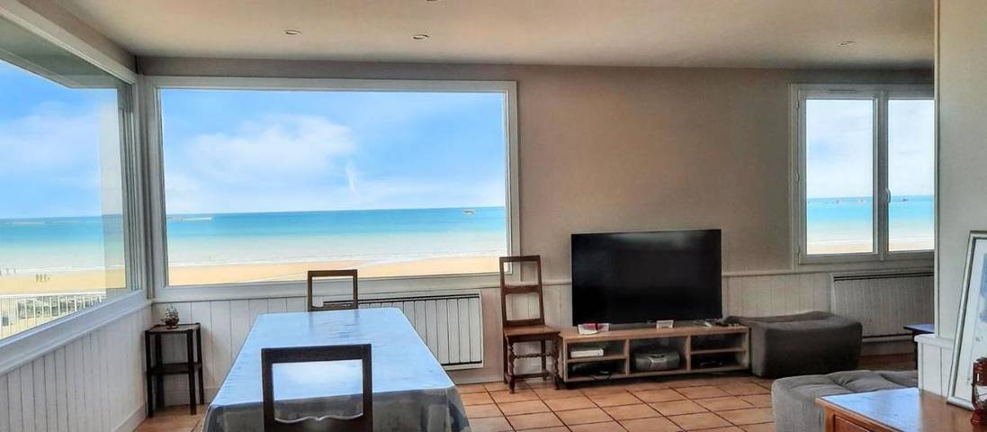 Location de vacances pour 12 personnes, avec jardin et terrasse à Arromanches-les-Bains - 2