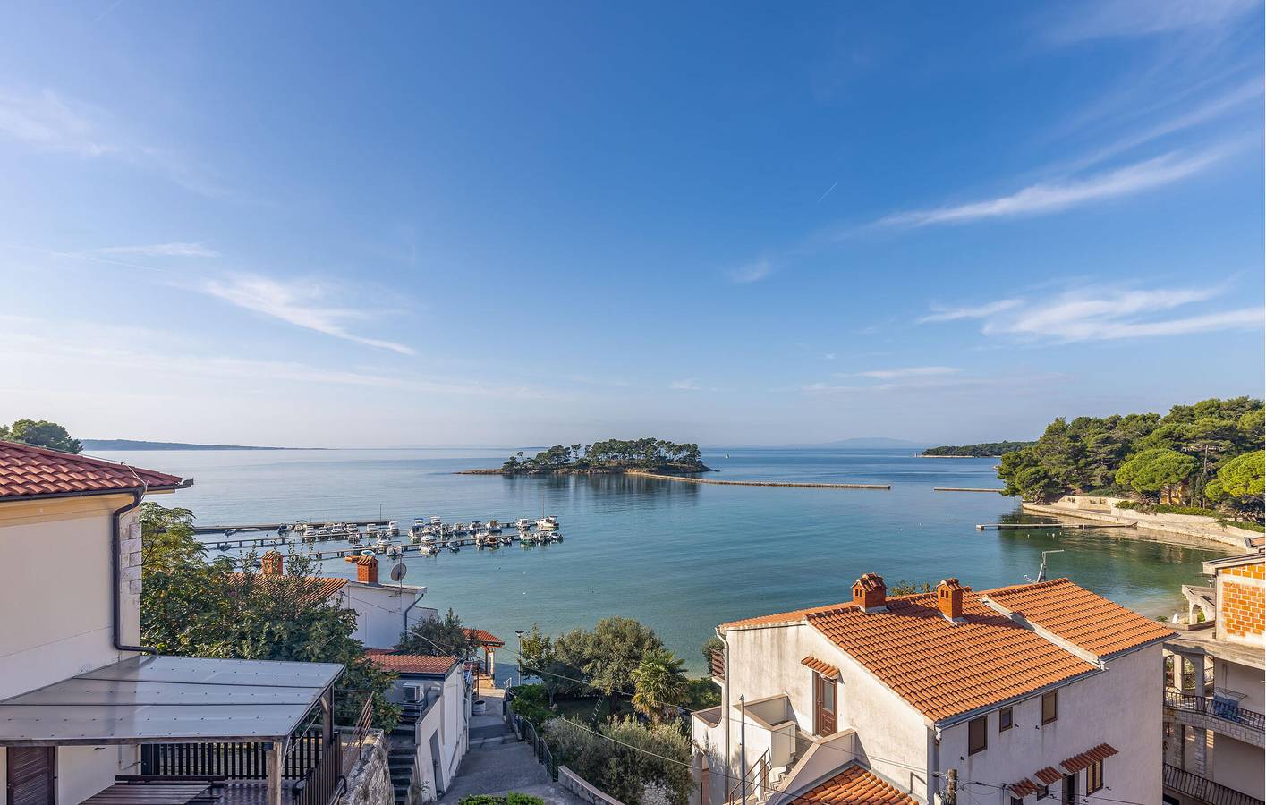 Ganze Ferienwohnung, Gemütliche 1-Zimmer-Wohnung mit Terrasse, in Strandnähe und mit Parkplatz in Banjol, Rab
