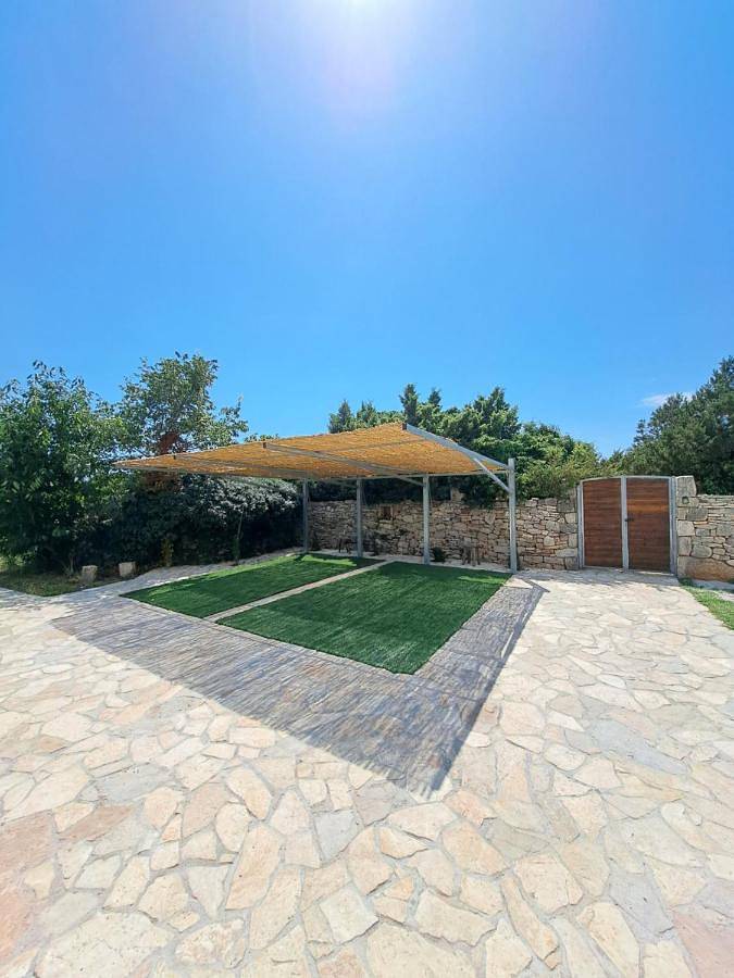 Villa pour 4 personnes, avec vue ainsi que piscine et terrasse à Tisno - 2