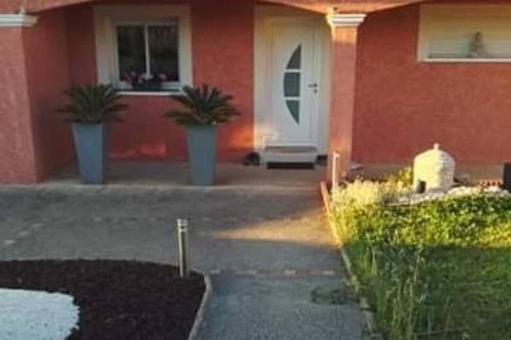 Holiday home for 6 people, with garden and hot tub - 1