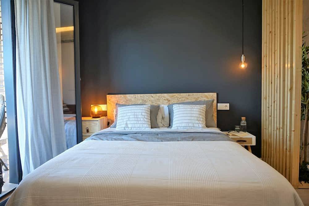 Entire apartment, Ap1- Modern studio in Plaza de la Constitución in Mérida, Badajoz Province