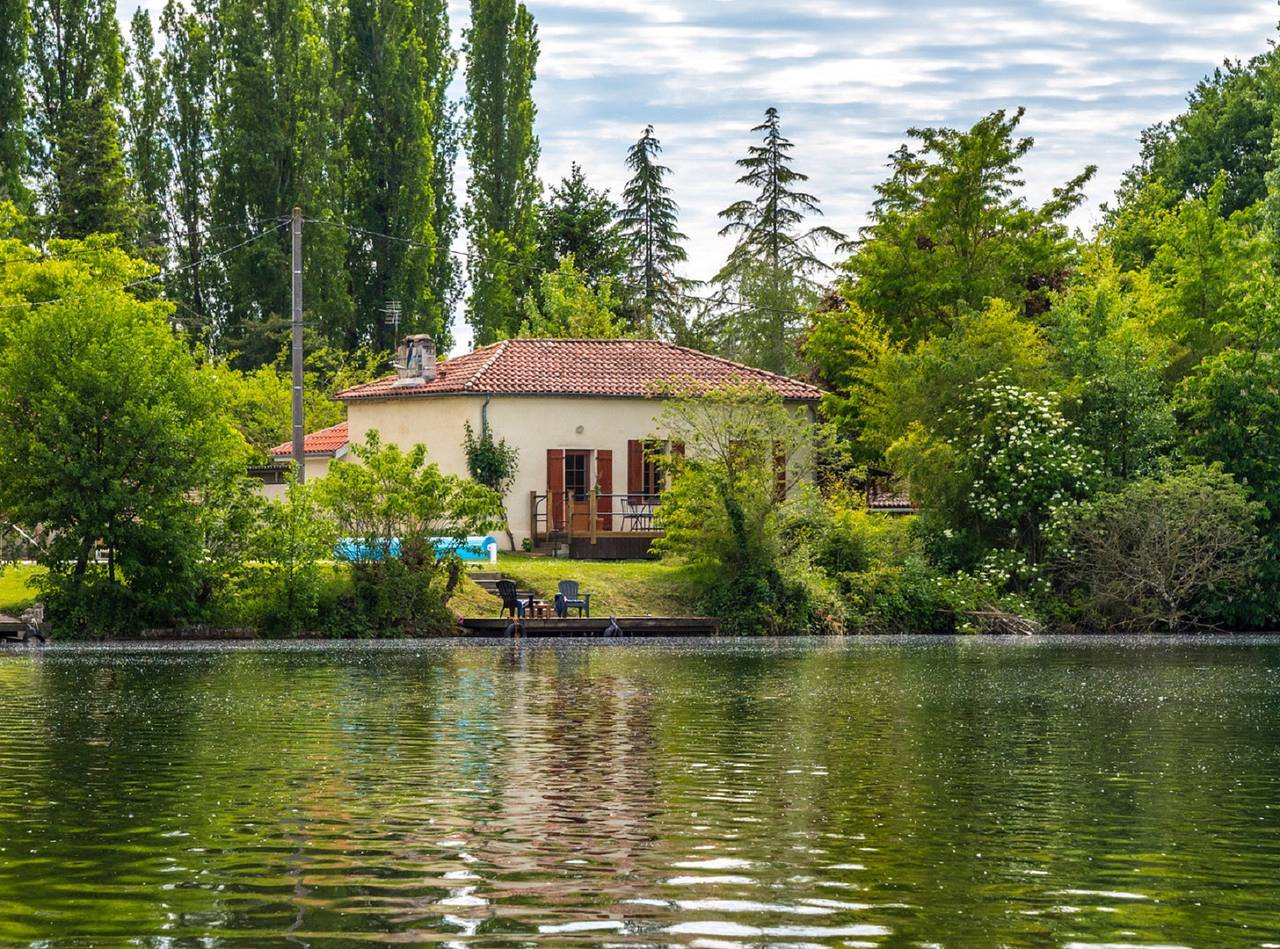 Chez Jan et Nicole - Gite Issac in Le Temple-sur-Lot, Région de Villeneuve-sur-Lot