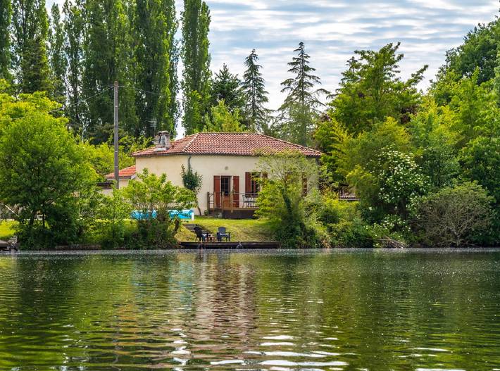 Gîte pour 2 personnes, avec Piscine à Le Temple-sur-Lot