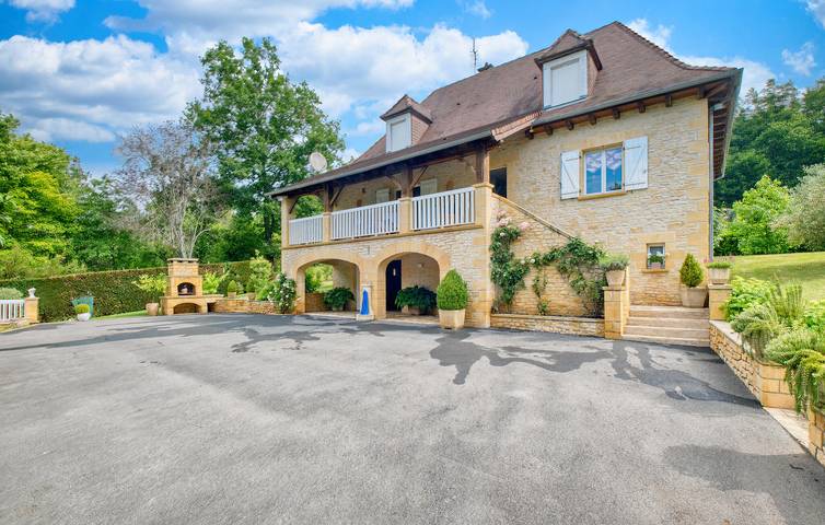 Location de vacances pour 7 personnes, avec piscine et jardin à Le Lardin-Saint-Lazare