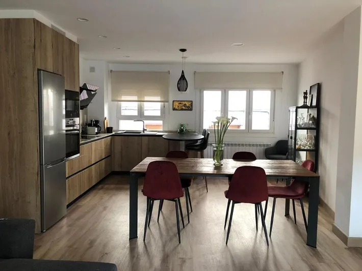 Apartamento de vacaciones para 5 personas, con vistas y terraza - 1