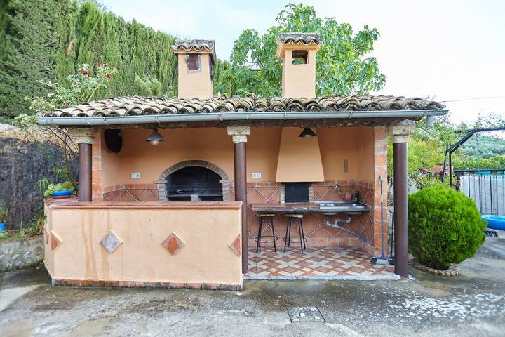 Landhaus 'Cortijo De Las Flores' mit Gemeinschaftspool, Terrasse und Garten in La Iruela, Jaén Provinz