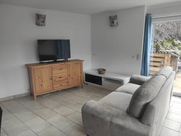 Location de vacances pour 7 personnes, avec jardin et vue à Pailharès