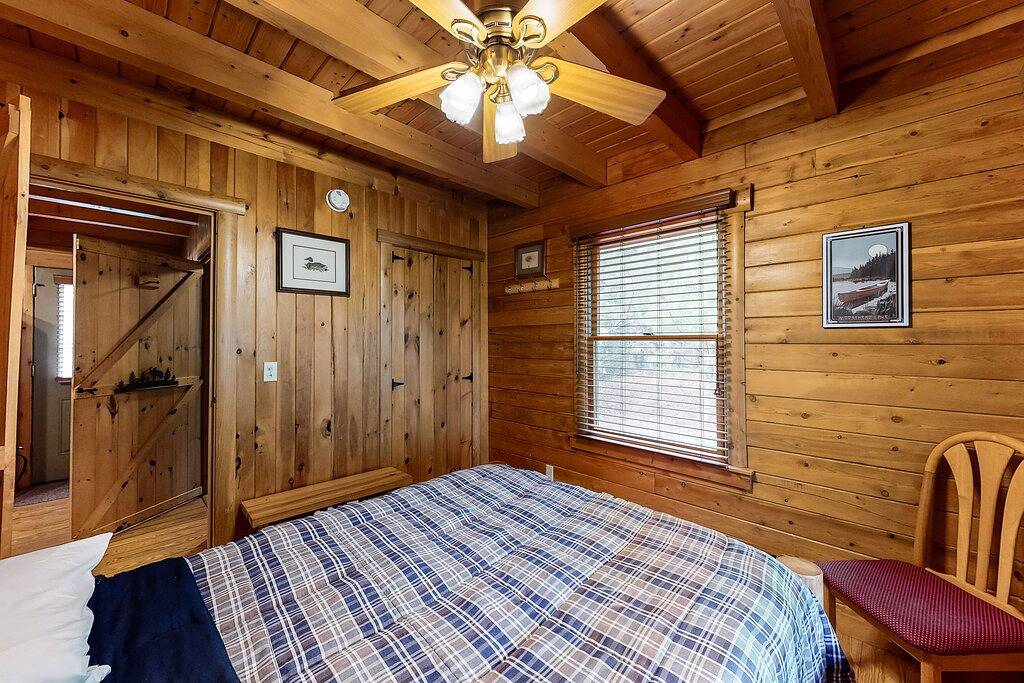 Dog-friendly lakefront home with deck, grill, Wifi, shared dock & water access in Moosehead Lake