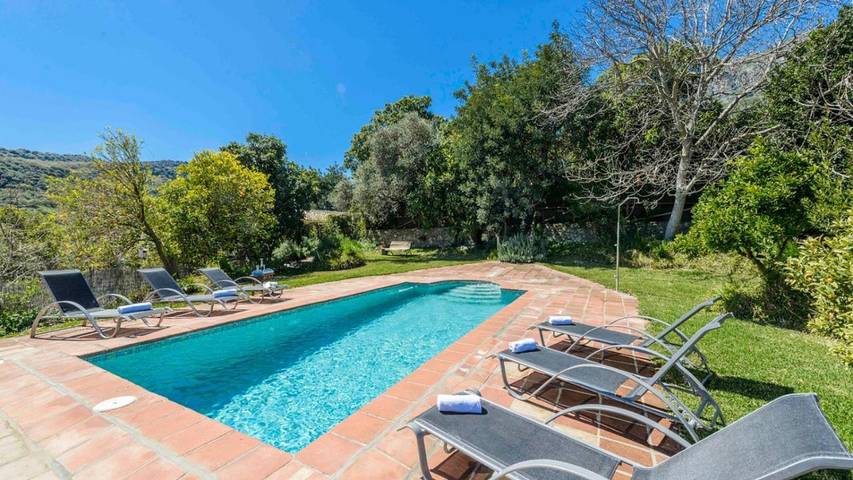 Ferienhaus für 6 Personen, mit Terrasse und Garten sowie Pool