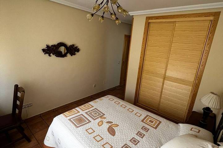 Gîte pour 6 personnes, avec jardin à La Adrada - 2