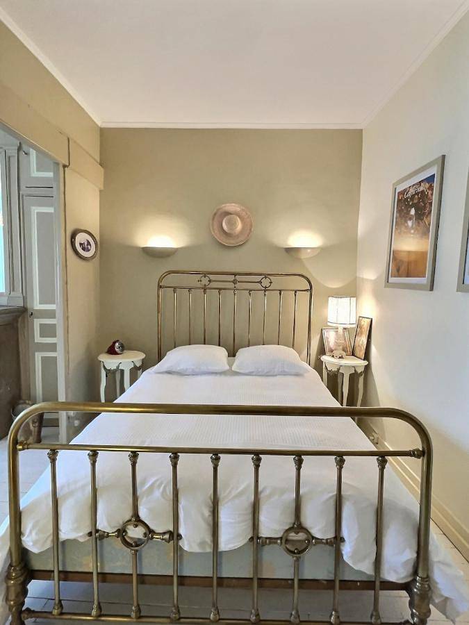 Location de vacances pour 10 personnes, avec jardin et piscine à Montbellet - 3