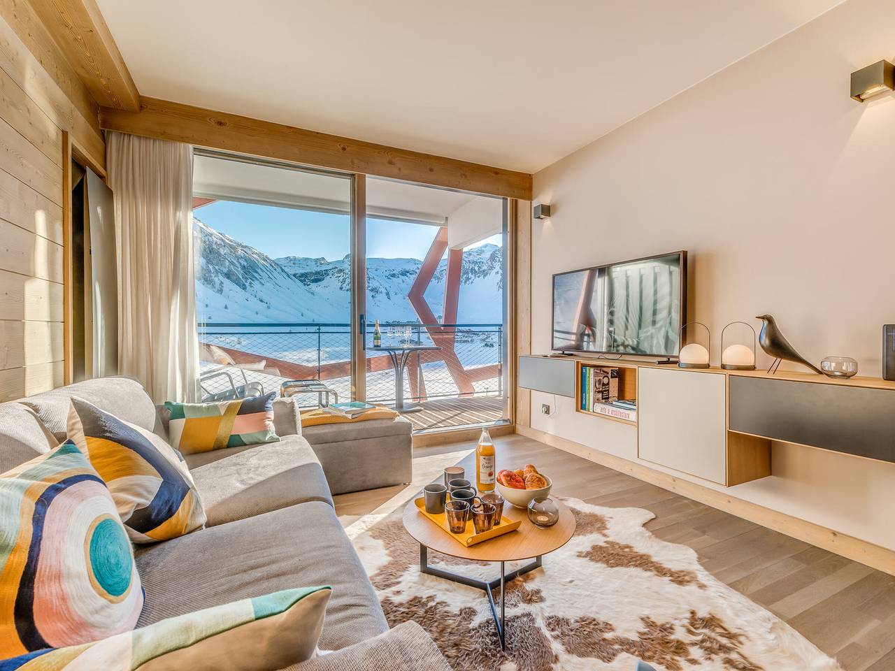 Entire apartment, Premium 4* Apartment in Tignes, 6 Pax, South Balcony, Free Wifi in Tignes, Vanoise National Park
