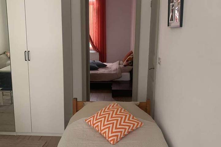 Dock Suites.  Two bedroom gueststay with private bathroom and speed wifi. in Gand (Fiandre), Gand