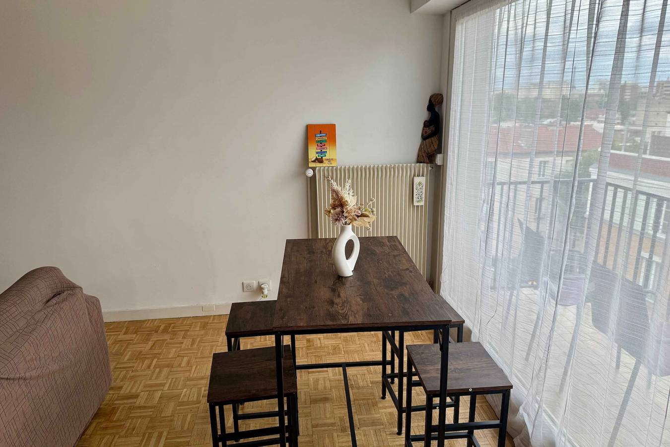 Apartamento entero, Pleasant 2P with balcony & Eiffel Tower view in Malakoff, Altos del Sena