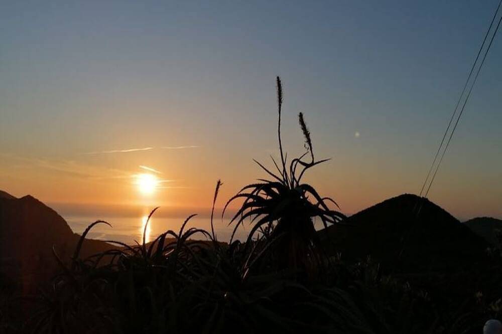 Appartamento intero, Appartamento in un ambiente rustico con vista sul mare in Villanova (Francia), Ajaccio e dintorni