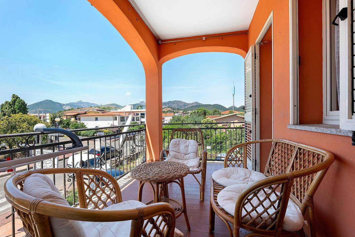 Hel lägenhet, Del Corso Apartment with Private Terrace and Air Conditioning in San Teodoro, Olbia-Tempio