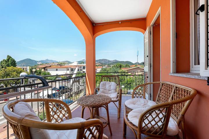 Hel lägenhet, Del Corso Apartment with Private Terrace and Air Conditioning in San Teodoro, Olbia-Tempio