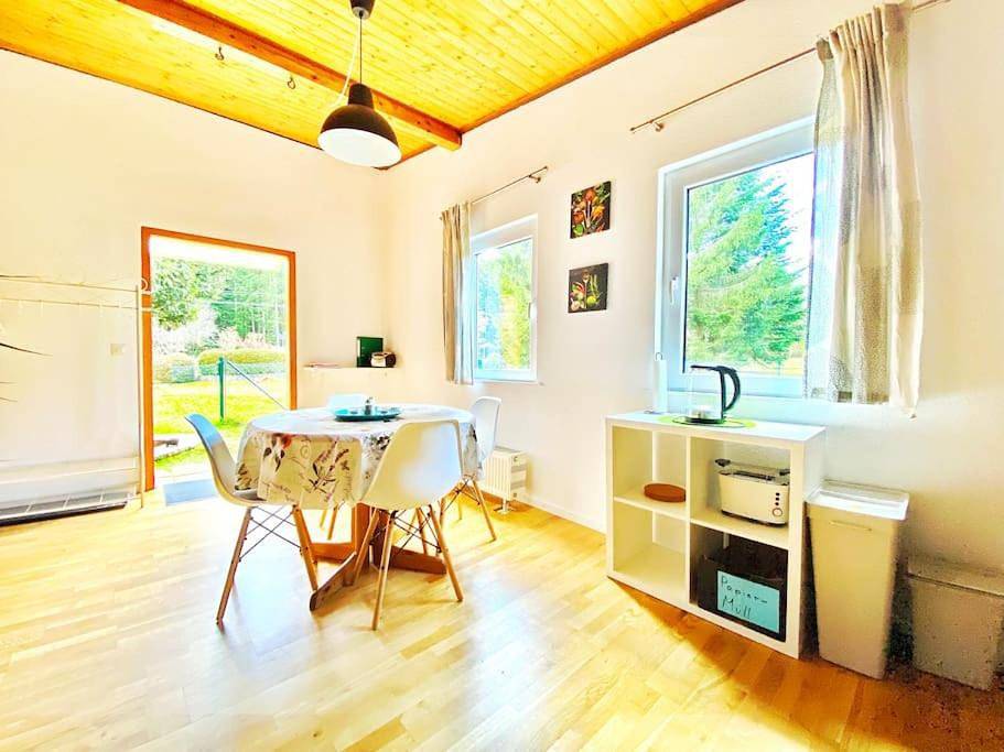 Ganze Wohnung, Fewo - Waldrand-Lage mit Garten, Grill & Parkplatz in Schömberg, Nordschwarzwald