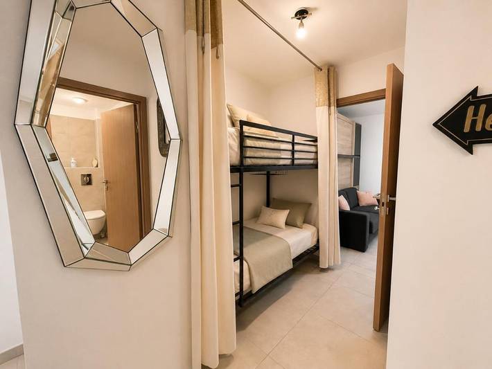 Gîte pour 4 personnes, avec terrasse dans Office De Tourisme De Calvi - 3