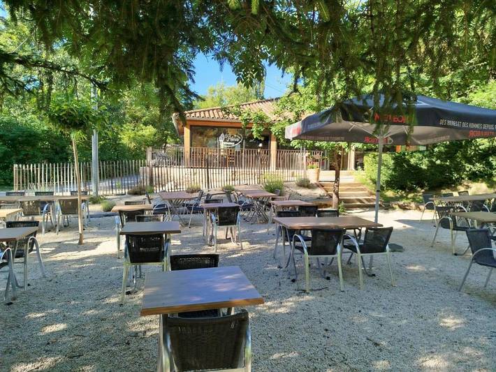 Location de vacances pour 5 personnes, avec jardin ainsi que vue et piscine à La Motte-Chalancon - 4