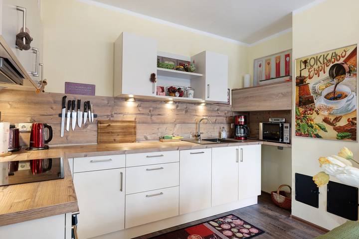 Entire apartment, Apartment 'Ferienwohnung Südermarsch' with Private Terrace, Shared Garden and Wi-Fi in Elpersbüttel, Dithmarschen