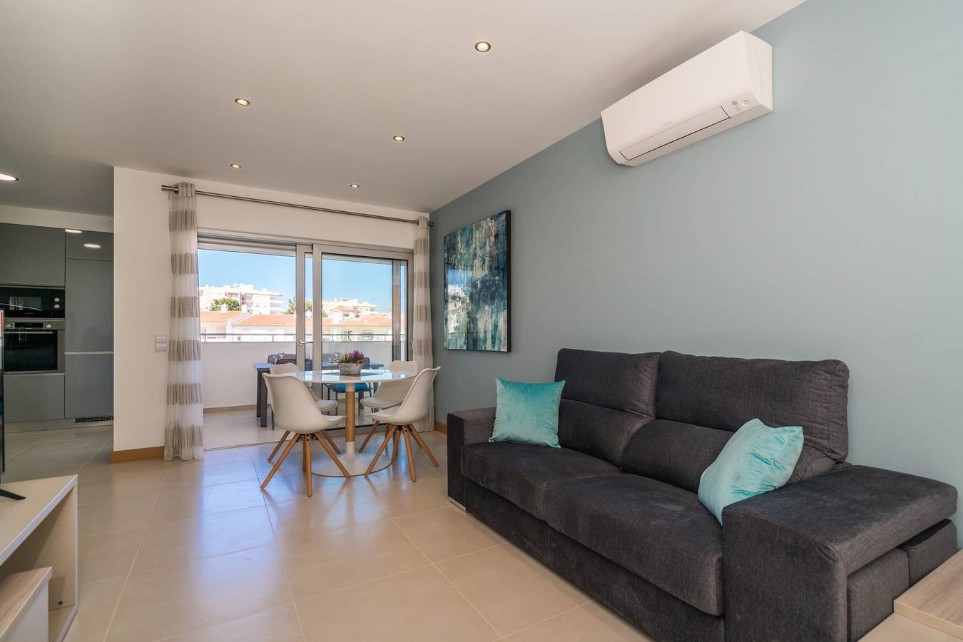 Apartamento entero, Apartamento de vacaciones para 4 personas con piscina in São Sebastião, Lagos