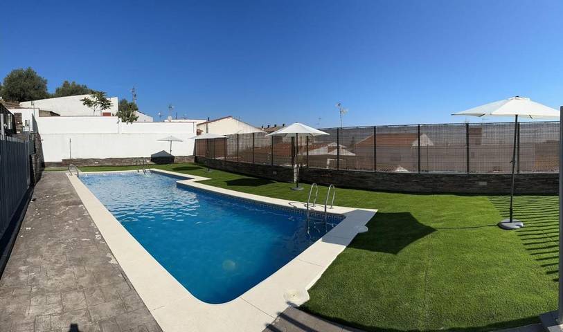 Location de vacances pour 6 personnes, avec terrasse et piscine à Segura de León - 3