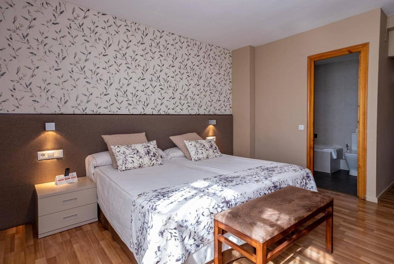 Hotel para 10 personas con terraza in Llivia, Parque Natural Regional de los Pirineos Catalanes