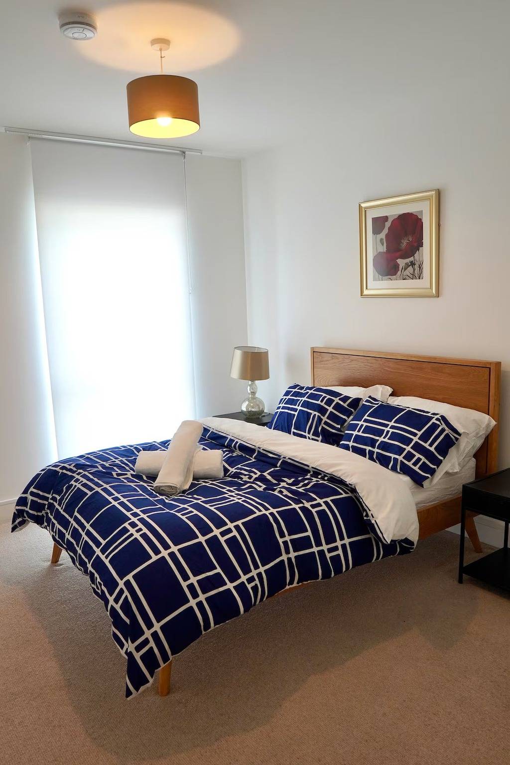 Entire holiday apartment, 1 Bed Apartment- Sleeps 2, Parking, Pets Allowed in Birmingham, Birmingham Area