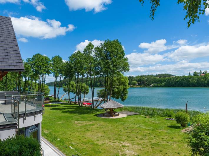 Villa für 8 Personen, mit Terrasse und Whirlpool sowie Garten und Sauna in Polen