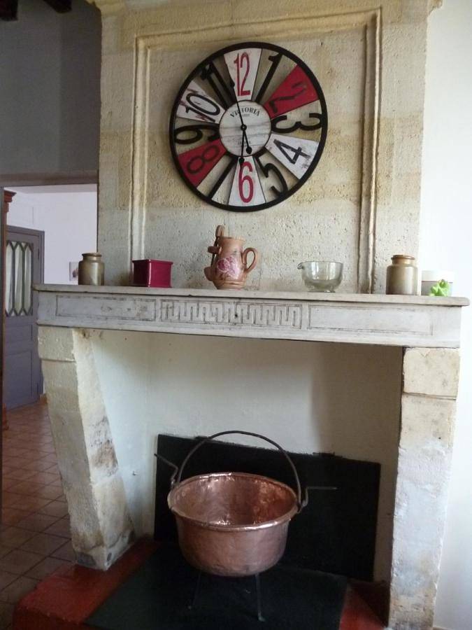 Gîte pour 5 personnes, avec piscine et jardin à Le Pizou - 2