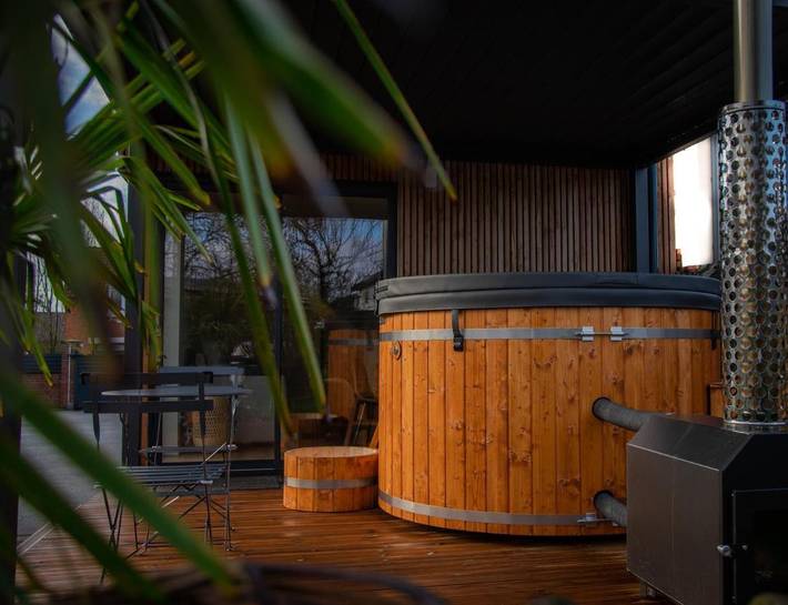 Appartement de vacances pour 6 personnes, avec terrasse ainsi que piscine et vue