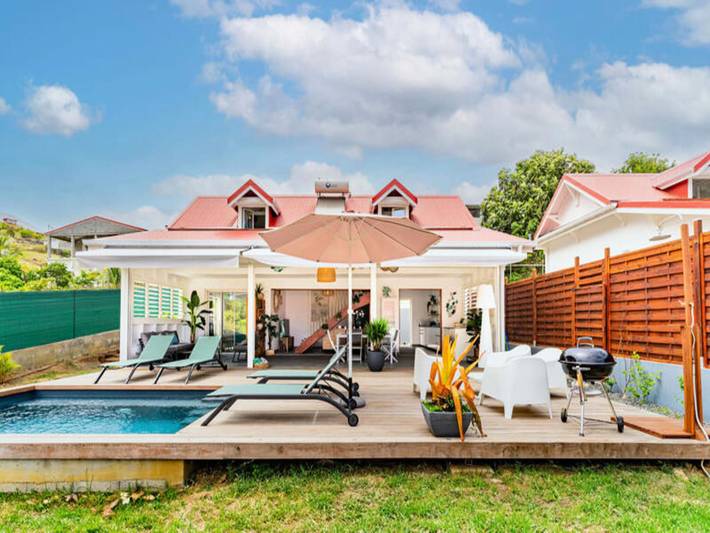 Gîte pour 6 personnes, avec jardin et piscine dans Le Chameau Terre De Haut - 2