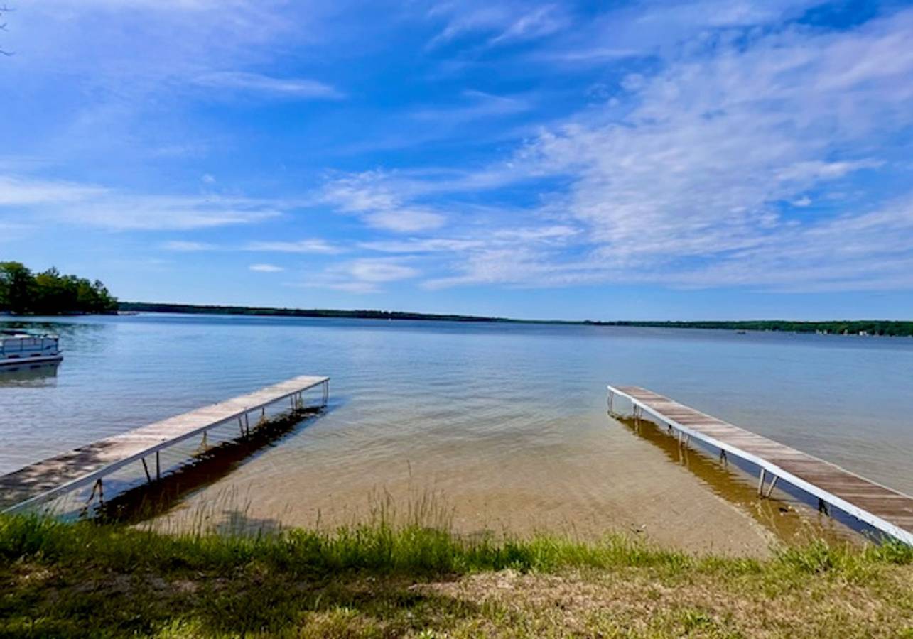 Ganze Wohnung, New!  Forrest's Cabin and Vivian's Cabin in Kalkaska County