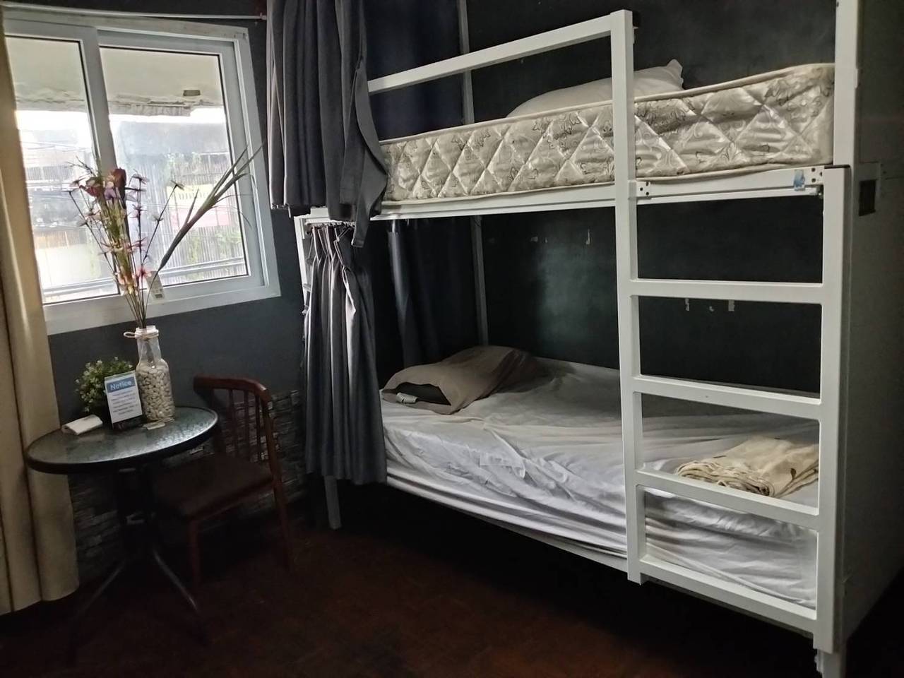 Una casa fantástica junto al mercado de alimentos del distrito W in Watthana District, Bangkok