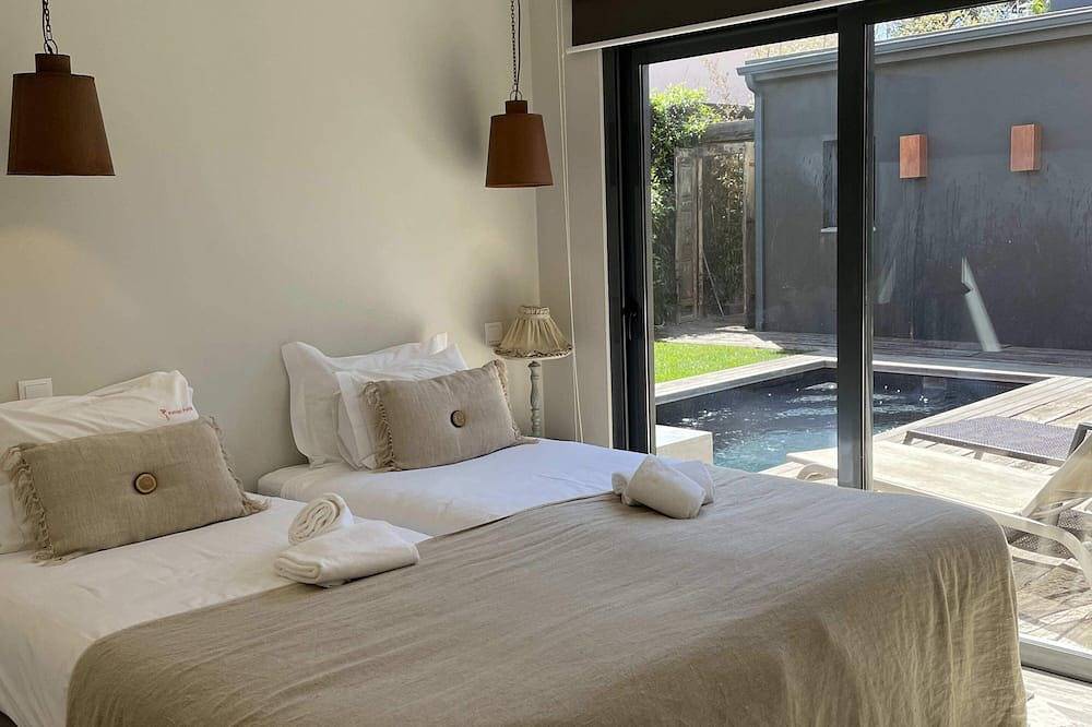 Villa Oasis - splash pool by Portugal Portfolio in Cascais e Estoril, Costa de Lisboa