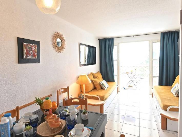 Gîte pour 6 personnes, avec terrasse ainsi que piscine et jardin dans Plage Camp Long - 2