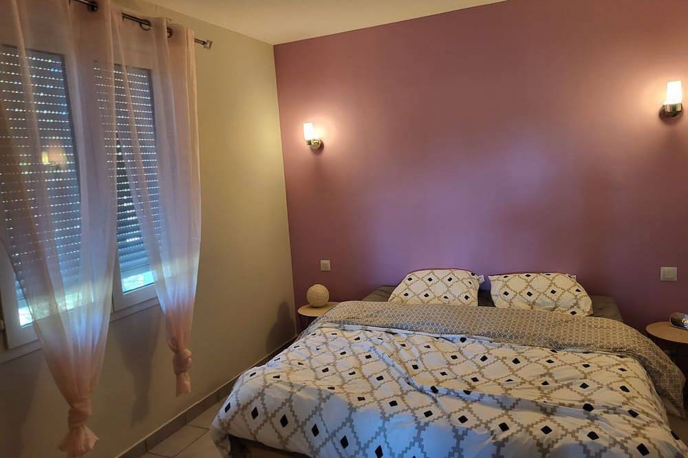Maison de Vacances Barjac Piscine Privée in Barjac, Alès region