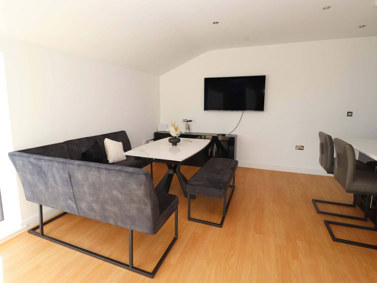 Sea Breeze Retreat in Pwllheli, Gwynedd