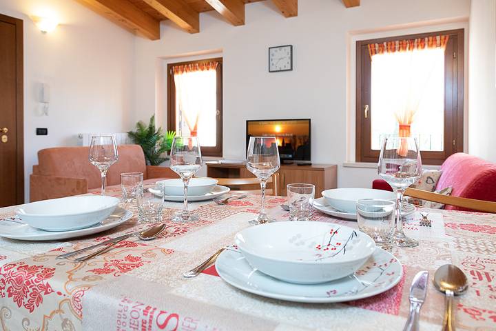 Apartamento entero, Regarda - Eden 2 apartment with lake view, pets allowed in Lazise, Montañas Garda