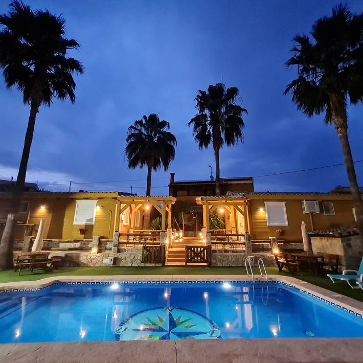 Gîte pour 4 personnes, avec jardin, adapté aux familles à Busot - 3