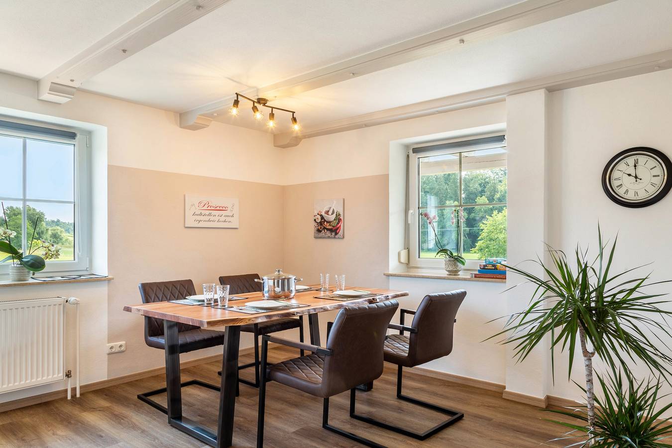 Ganze Wohnung, Ferienwohnung 'Mayerhofer 1' mit Privatterrasse, Gemeinschaftsgarten und Wi-Fi in Arnstorf, Ostbayern
