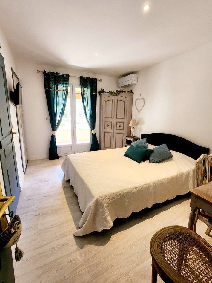 Location de vacances pour 2 personnes, avec piscine et jardin dans le Luberon - 4