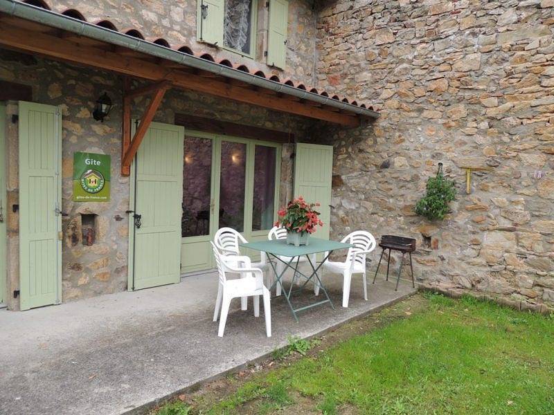 Gîte de charme de 70m2 avec parking, jardin et internet - 2.5km de Valz-sous-Châteauneuf in Saint-Jean-Saint-Gervais, Région de Besse-et-Saint-Anastaise