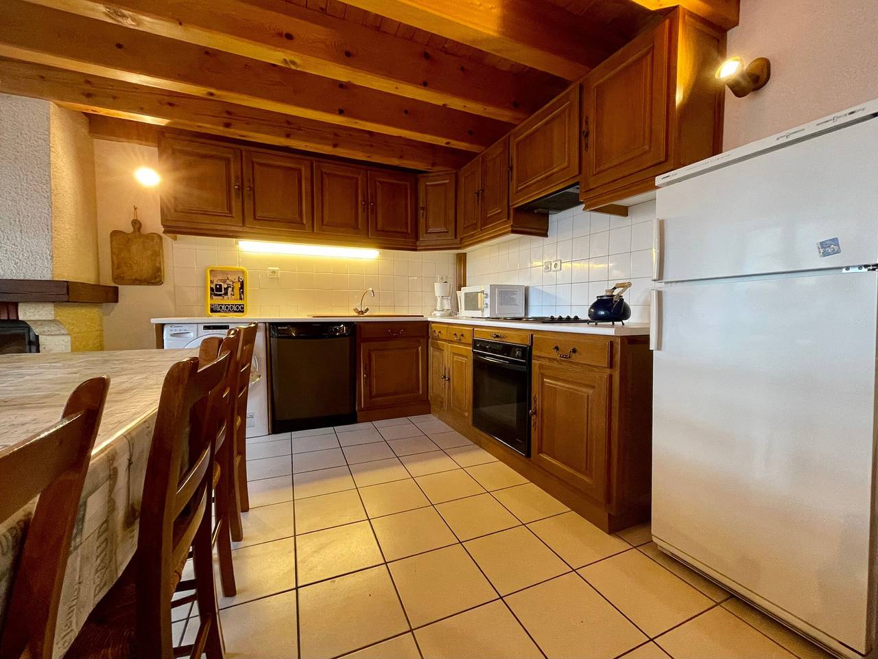 Casa rural acogedora con patio cerrado y garaje - Ideal para familias y amantes de la naturaleza in Saint-Pierre-du-Champ, Parque Natural Regional Livradois-Forez