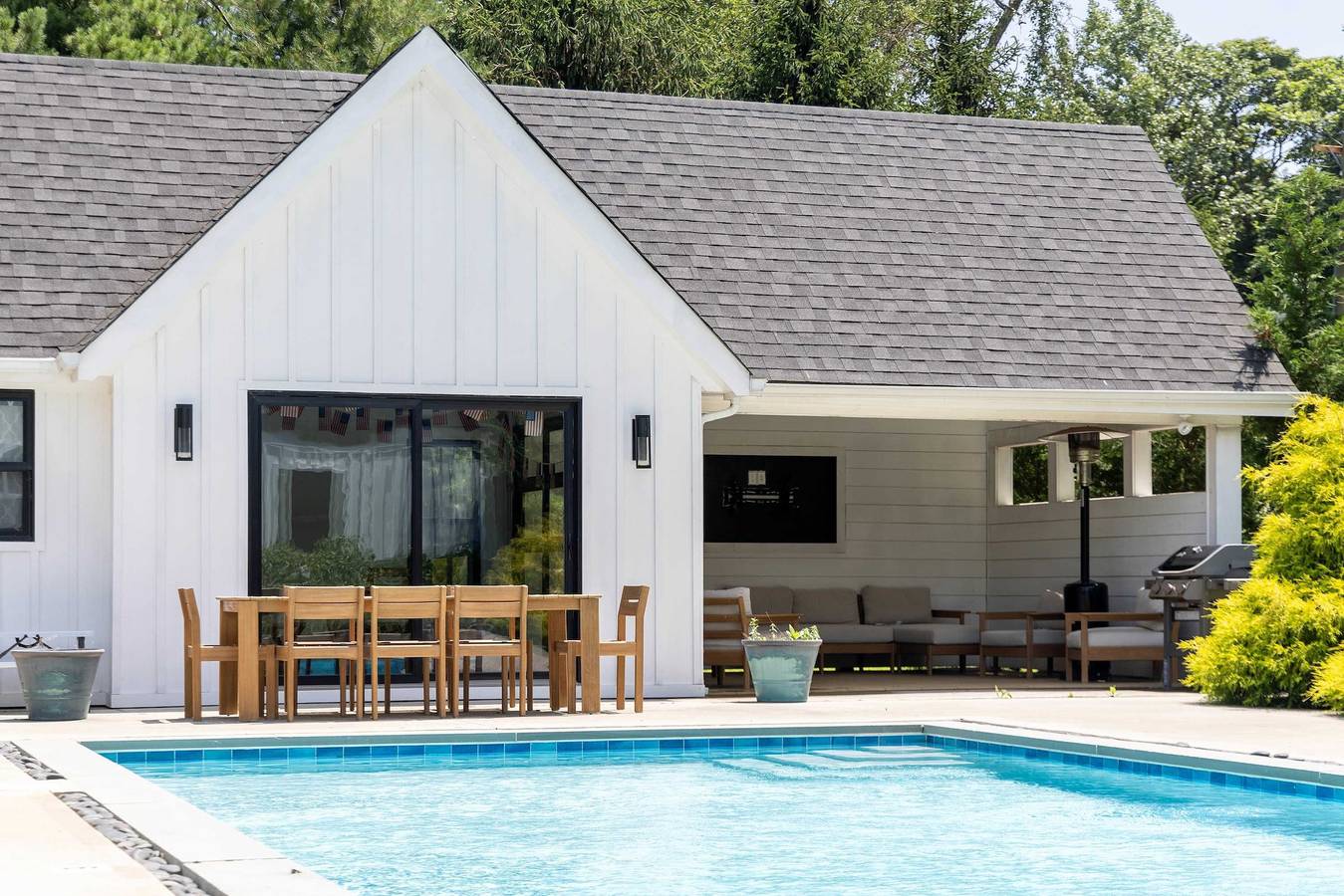 Sandpoint by Rove Travel   Modern 5Br w  Pool in Shelter Island Heights, North Fork